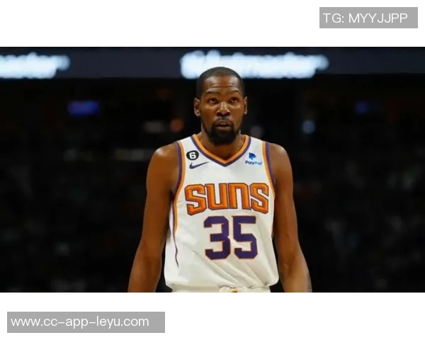 杜兰特半场表现略显失常19分钟内仅得12分3板3助失误增多影响发挥